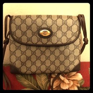 Gucci crossbody purse.